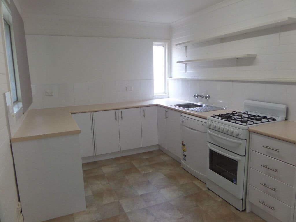 17 Roslyn Street, NARRANDERA NSW 2700, Narrandera - Thumbnail 6