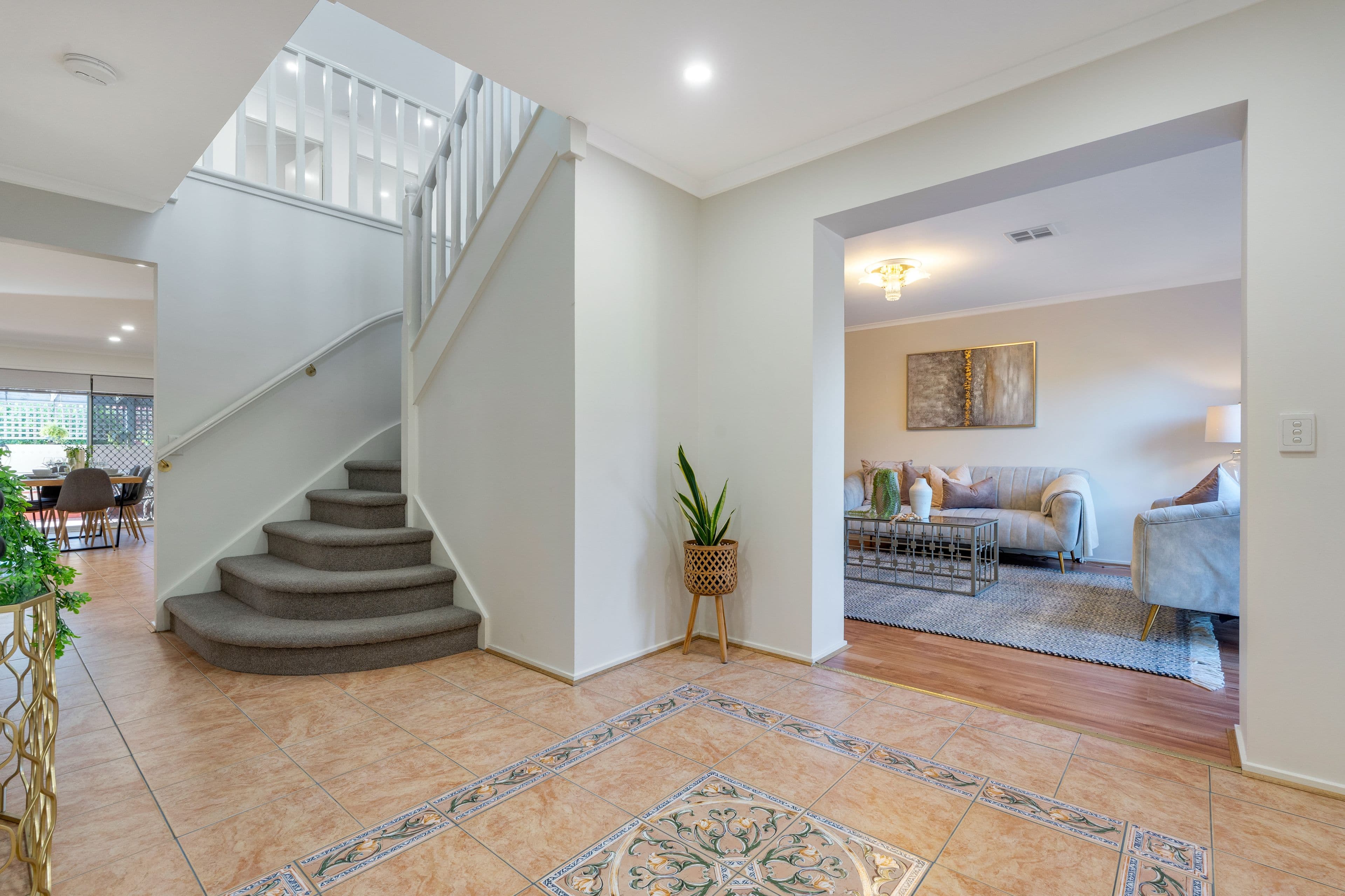 6 Pembroke Crescent, Craigieburn VIC 3064, Craigieburn - Thumbnail 3