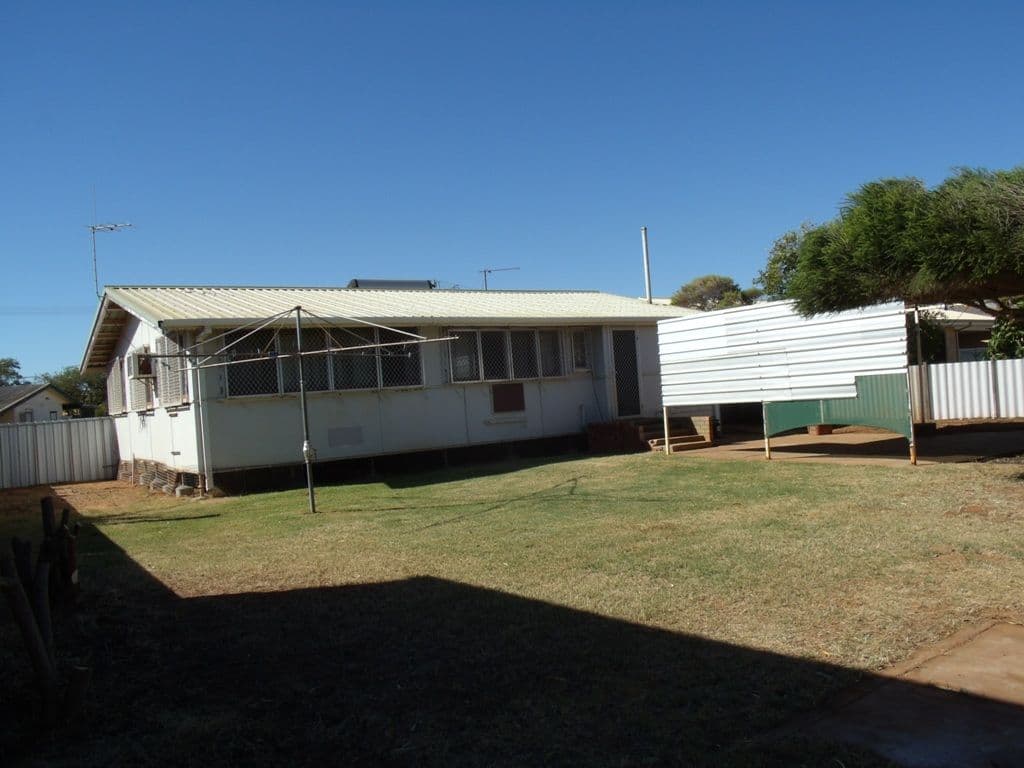 8 Ridley Place, CARNARVON WA 6701, Carnarvon - Thumbnail 3