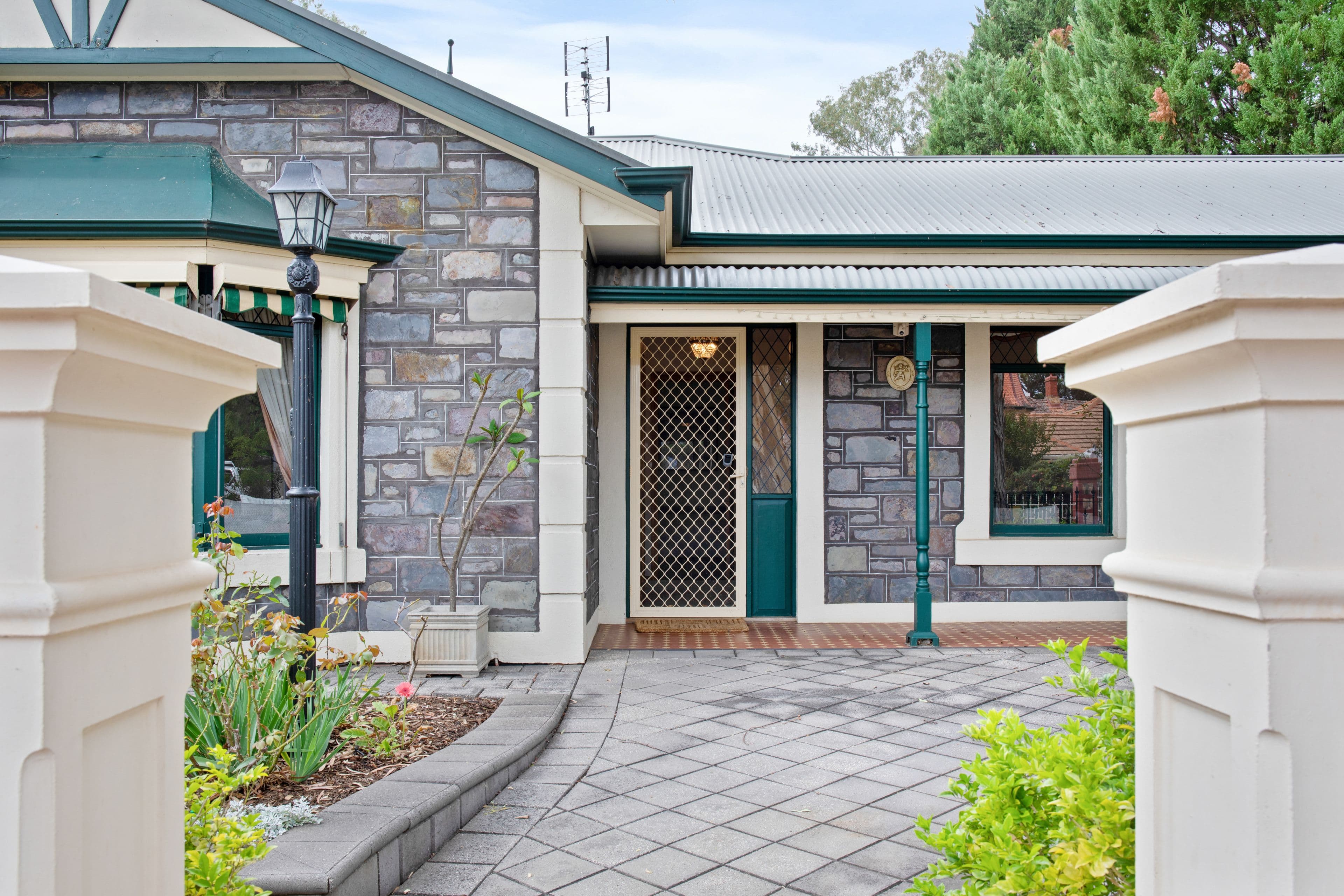 6 Wynyard Grove, Wattle Park SA 5066, Wattle Park - Thumbnail 2