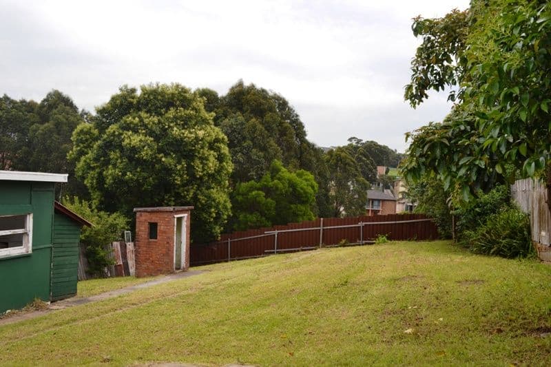 42 Lake Heights Road, LAKE HEIGHTS NSW 2502, Lake Heights - Thumbnail 2