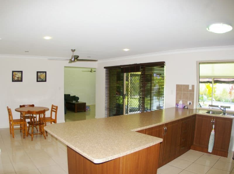 3 Greenway Place, DECEPTION BAY QLD 4508, Deception Bay - Thumbnail 2
