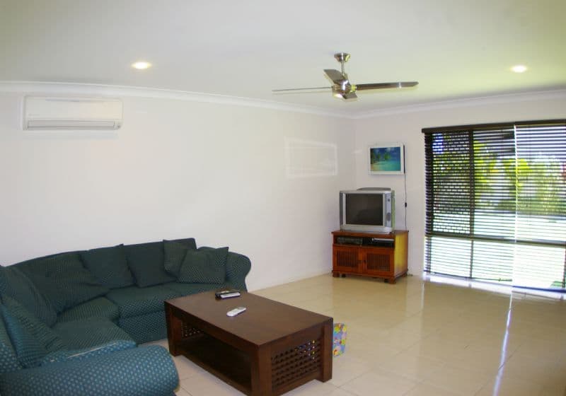 3 Greenway Place, DECEPTION BAY QLD 4508, Deception Bay - Thumbnail 3