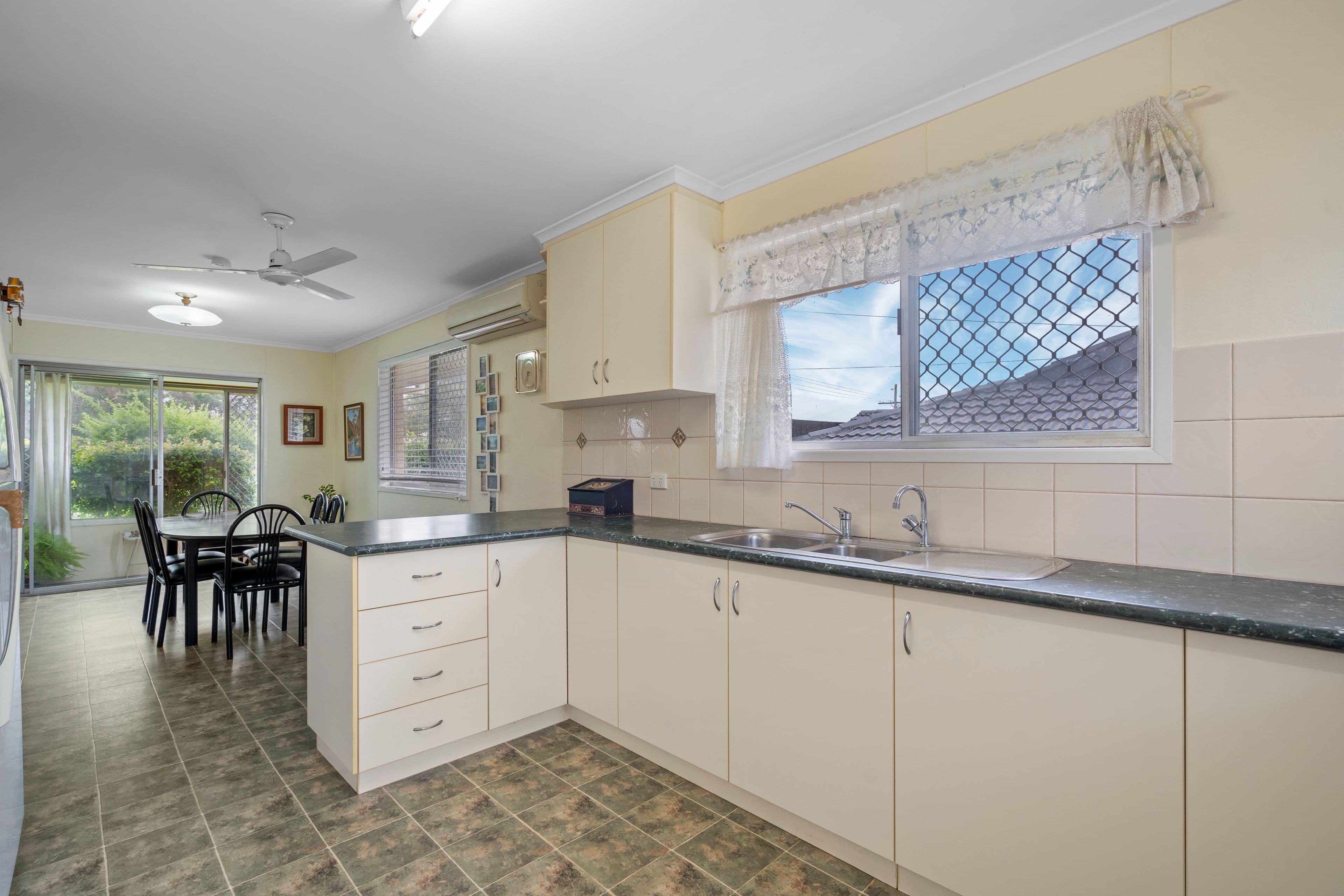20 Brangus Street, Harristown QLD 4350, Harristown - Thumbnail 6