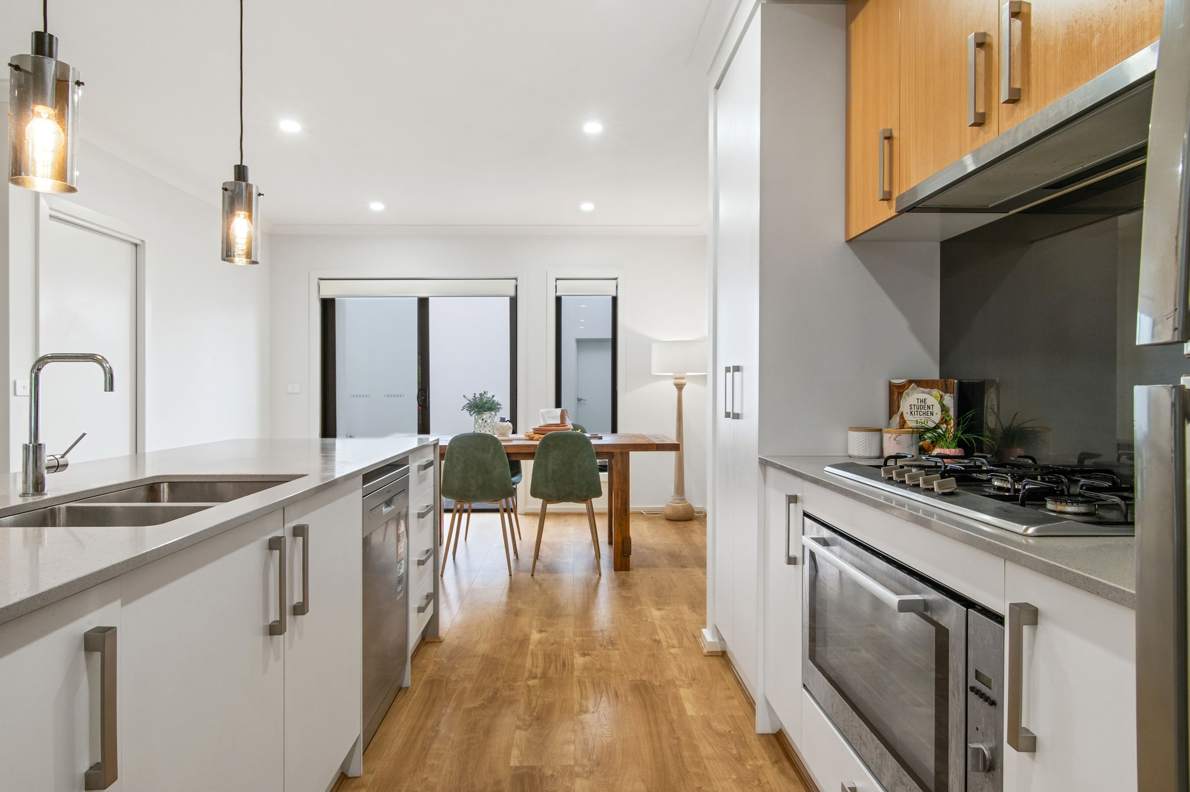 9 Thompson Crescent, Chirnside Park VIC 3116, Chirnside Park - Thumbnail 4