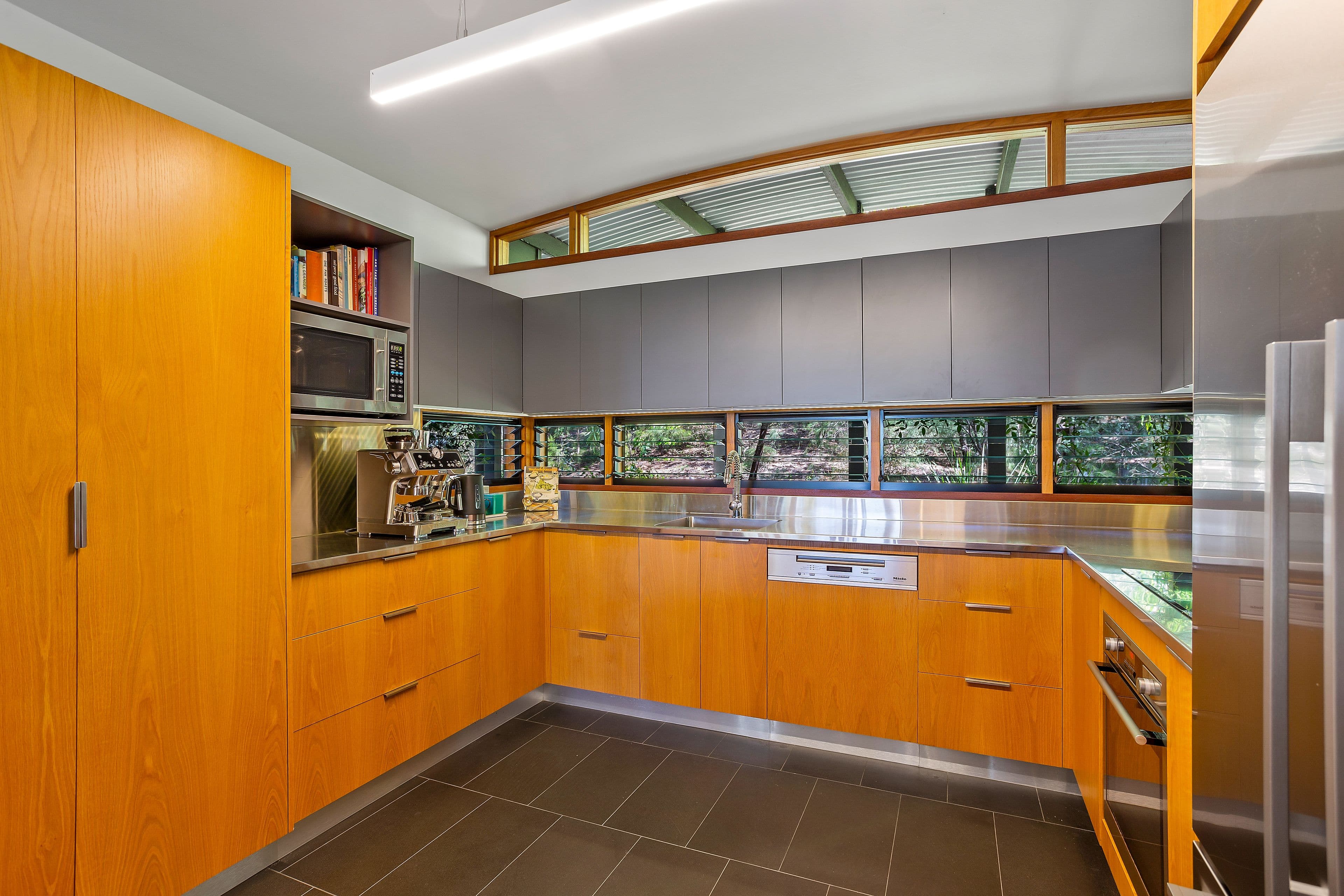 206 Clear Mountain Road, Cashmere QLD 4500, Cashmere - Thumbnail 4