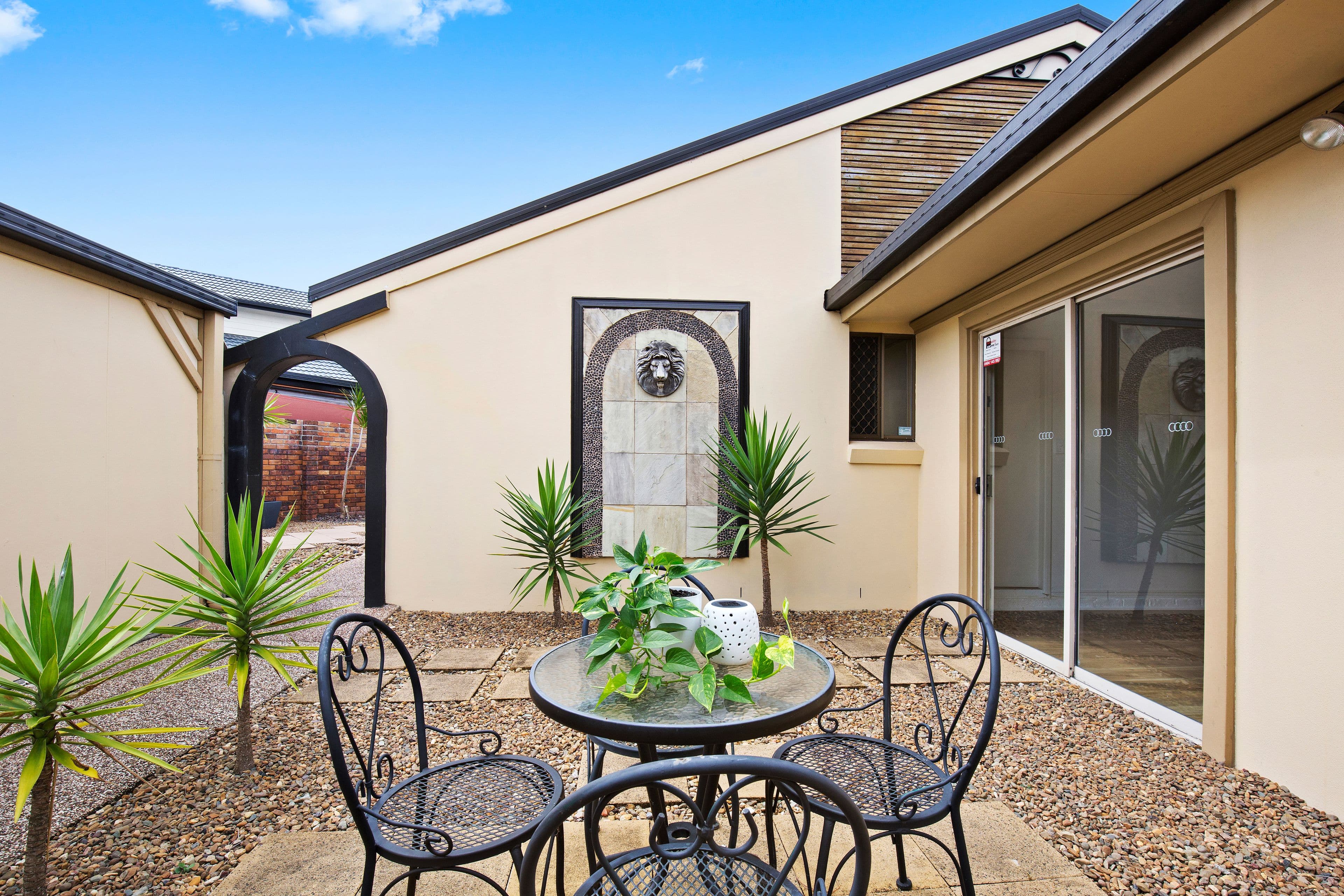2 Craig Avenue, Carrara QLD 4211, Carrara - Thumbnail 3