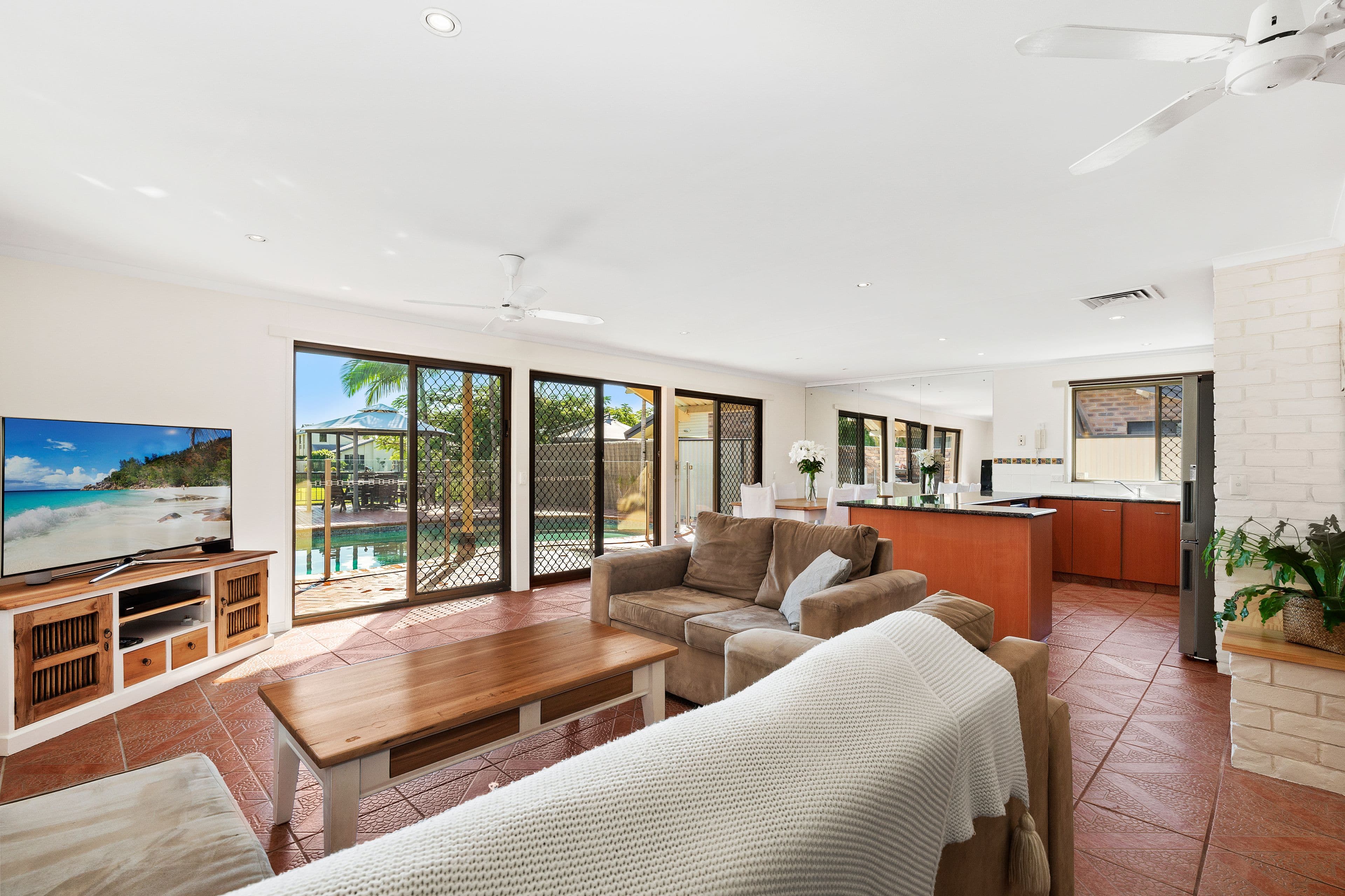 2 Craig Avenue, Carrara QLD 4211, Carrara - Thumbnail 6
