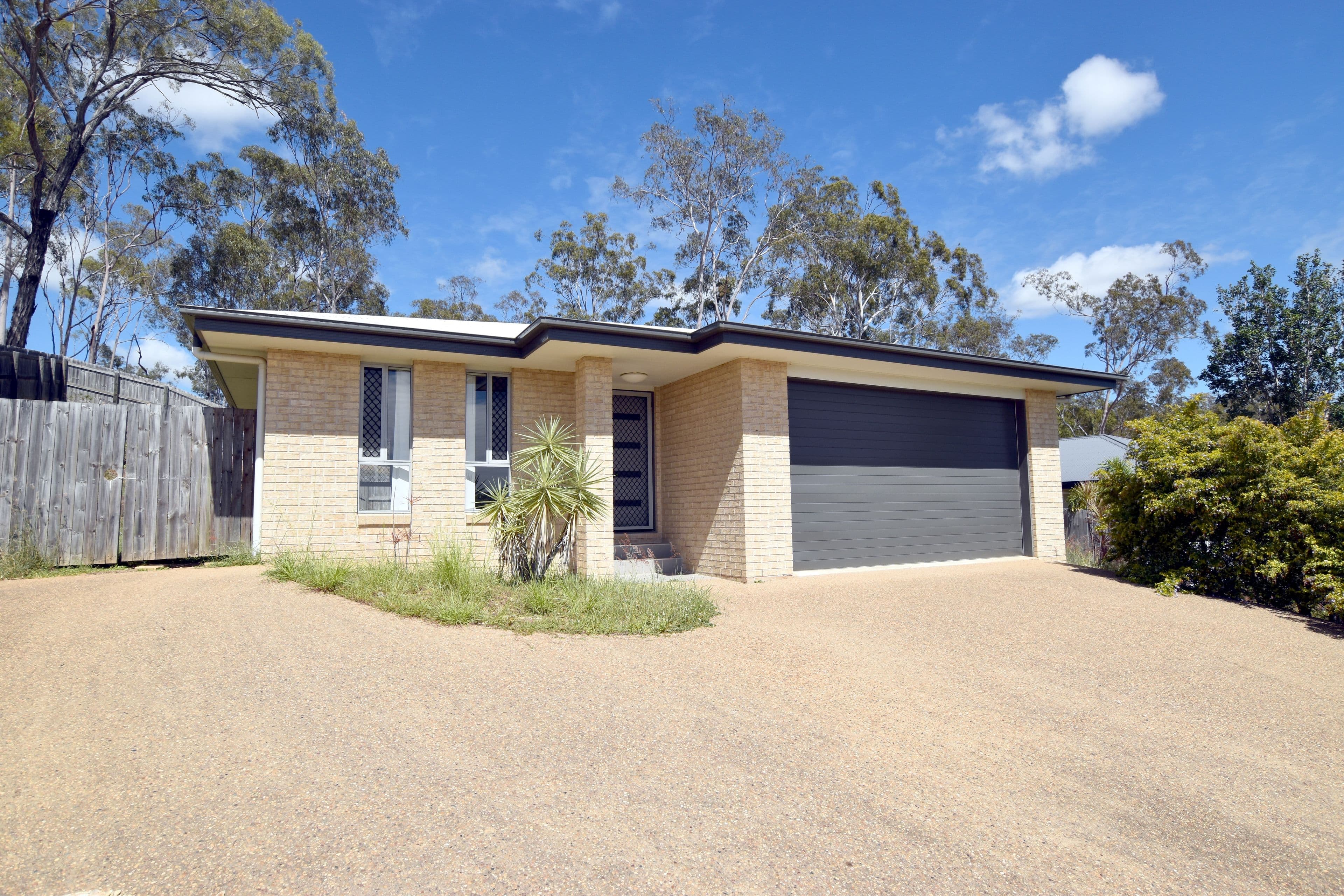 13 Deveney Drive, Kirkwood QLD 4680, Kirkwood - Thumbnail 2