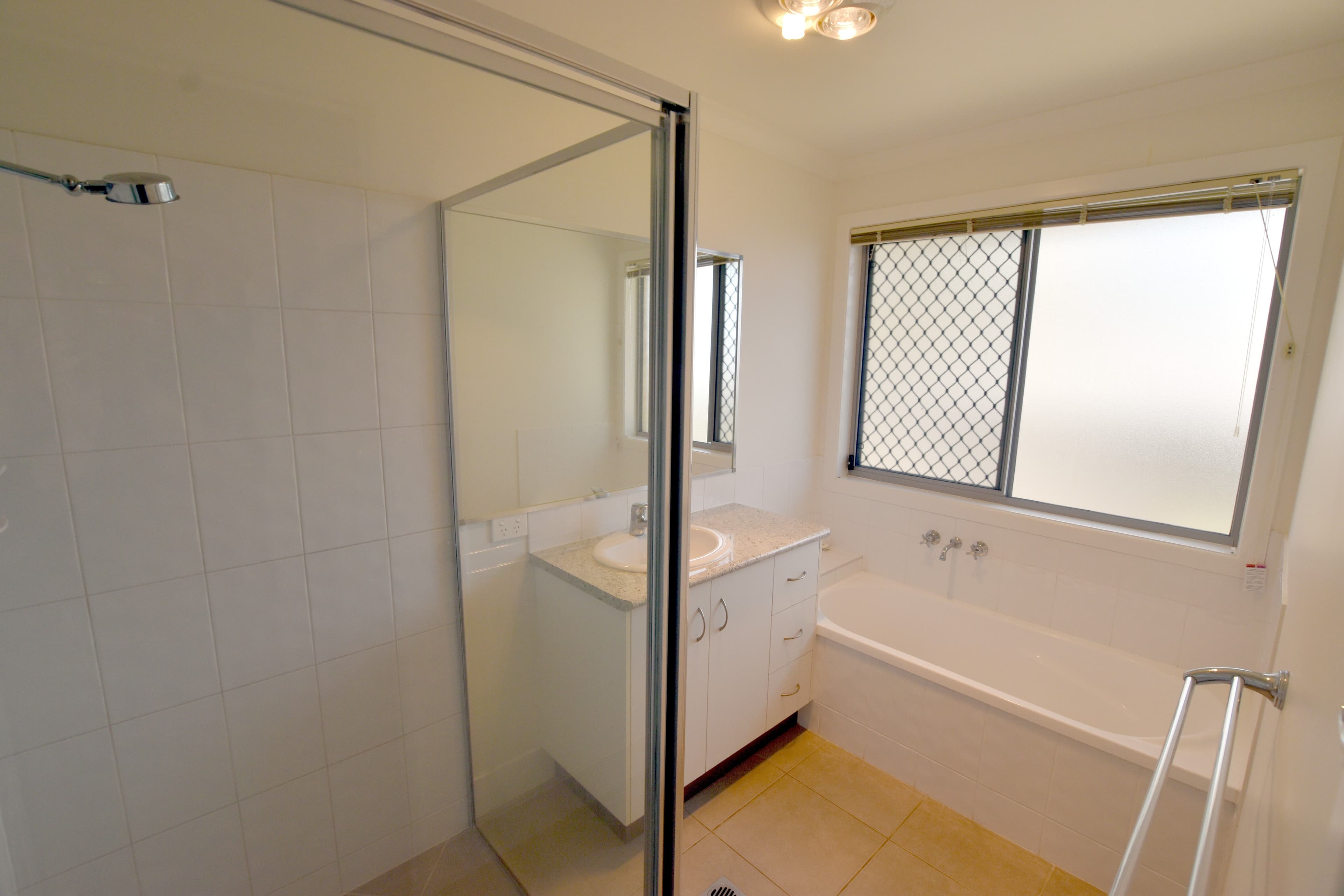 13 Deveney Drive, Kirkwood QLD 4680, Kirkwood - Thumbnail 5