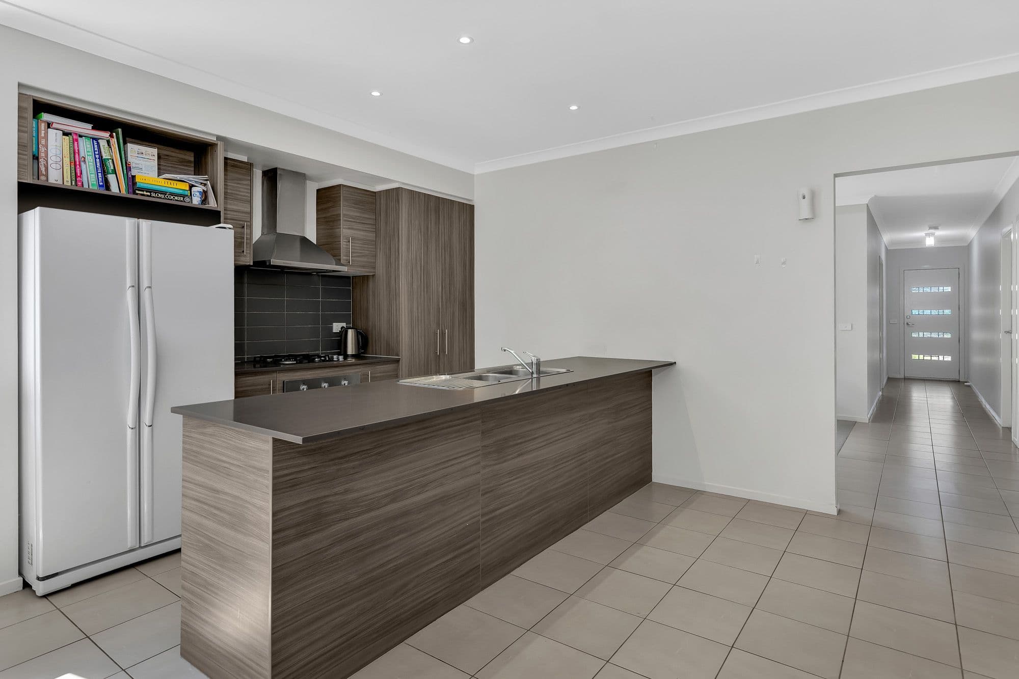 30 Lancewood Road, MANOR LAKES VIC 3024, Manor Lakes - Thumbnail 2