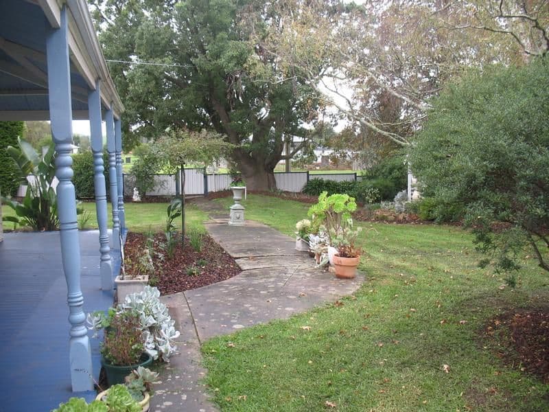 41 Hopetoun Street, MORTLAKE VIC 3272, Mortlake - Thumbnail 2