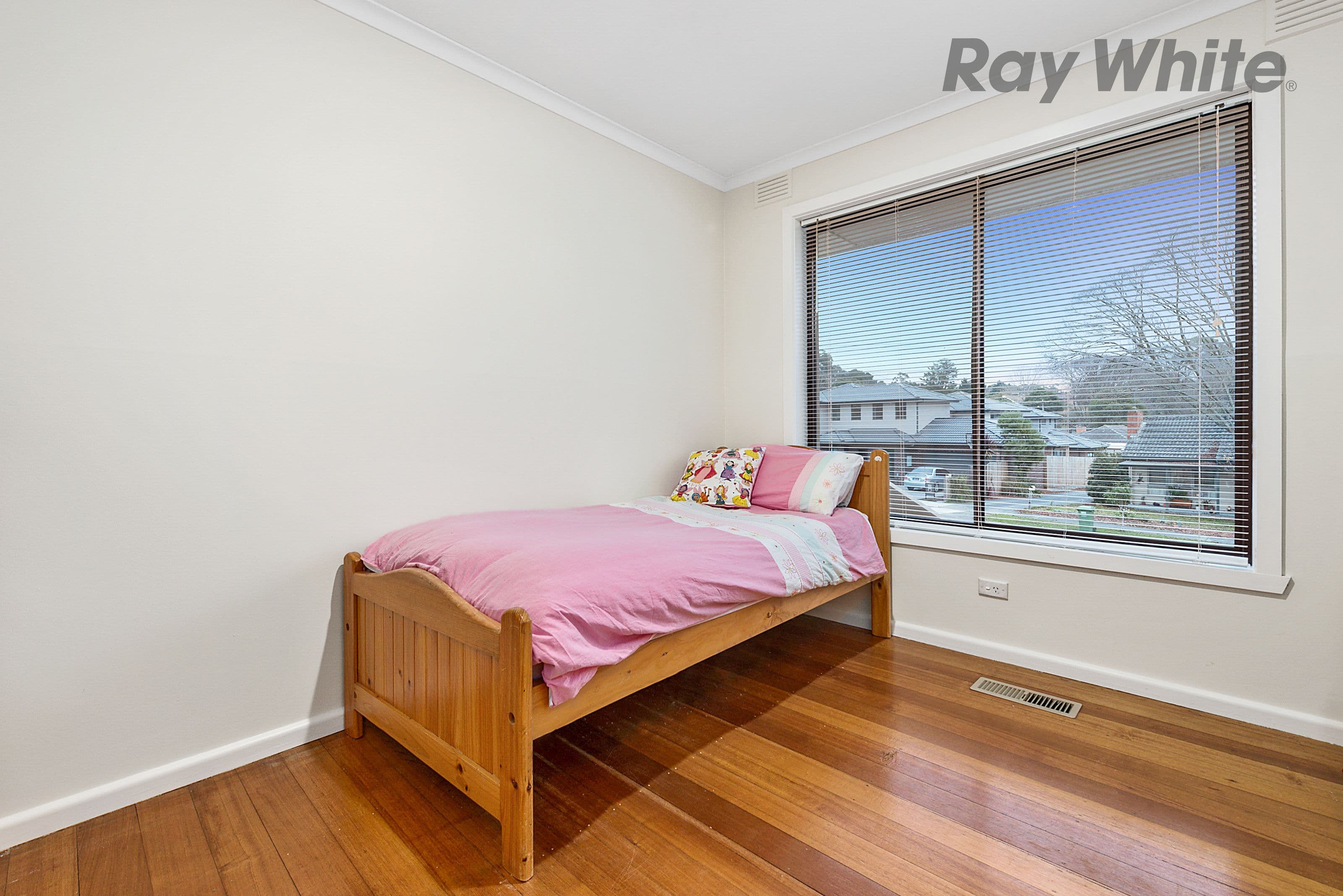 28 TAMWORTH Road, Kilsyth VIC 3137, Kilsyth - Thumbnail 8