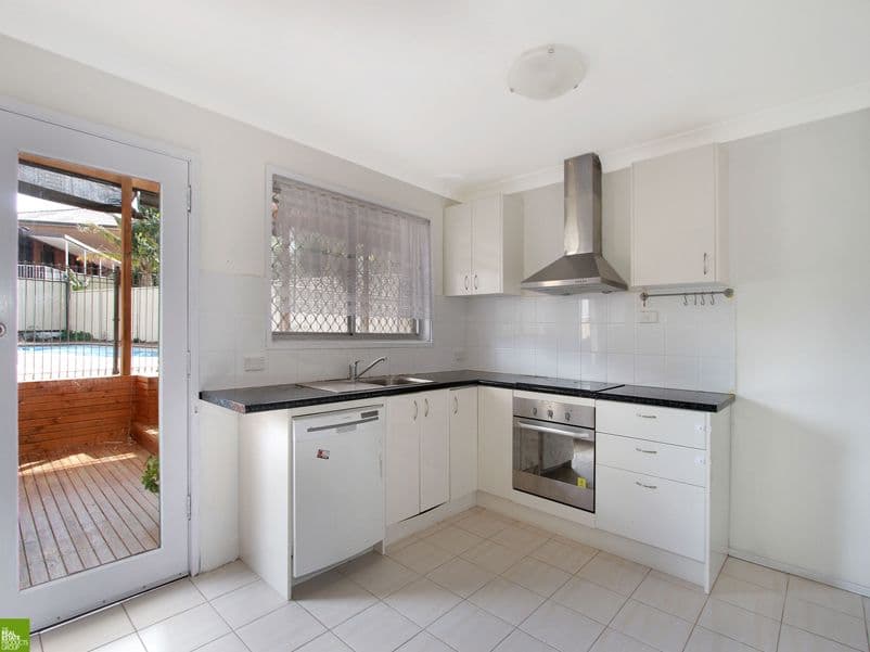 182 Jacaranda Avenue, FIGTREE NSW 2525, Figtree - Thumbnail 2