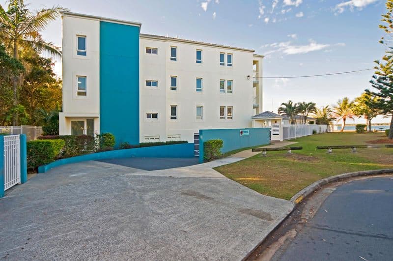 1 Poinsettia Avenue, HOLLYWELL QLD 4216, Hollywell - Thumbnail 2