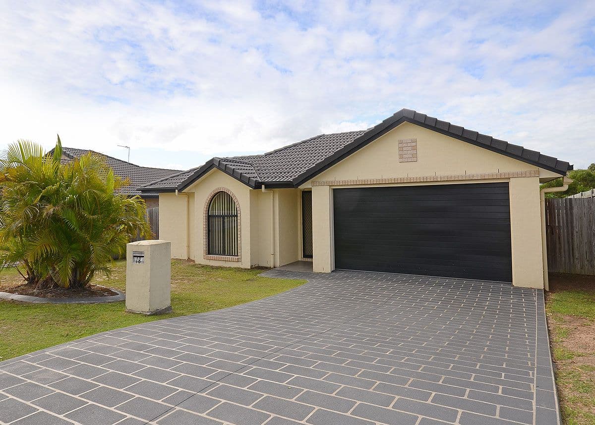 18 Bayridge Heights Drive, NIKENBAH QLD 4655, Nikenbah - Image 1