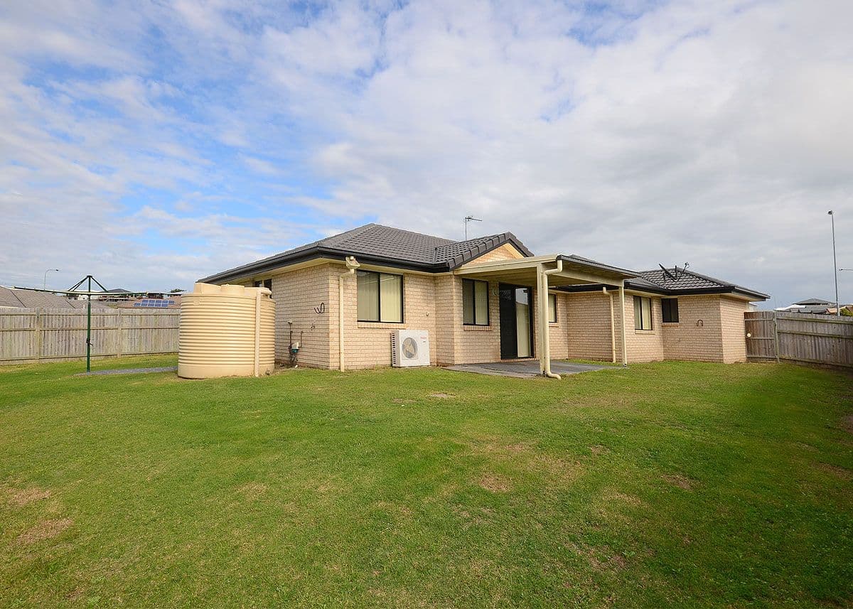 18 Bayridge Heights Drive, NIKENBAH QLD 4655, Nikenbah - Thumbnail 3