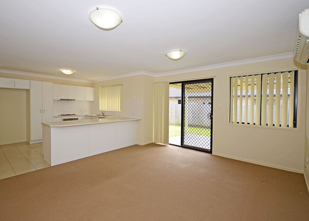 18 Bayridge Heights Drive, NIKENBAH QLD 4655, Nikenbah - Thumbnail 4