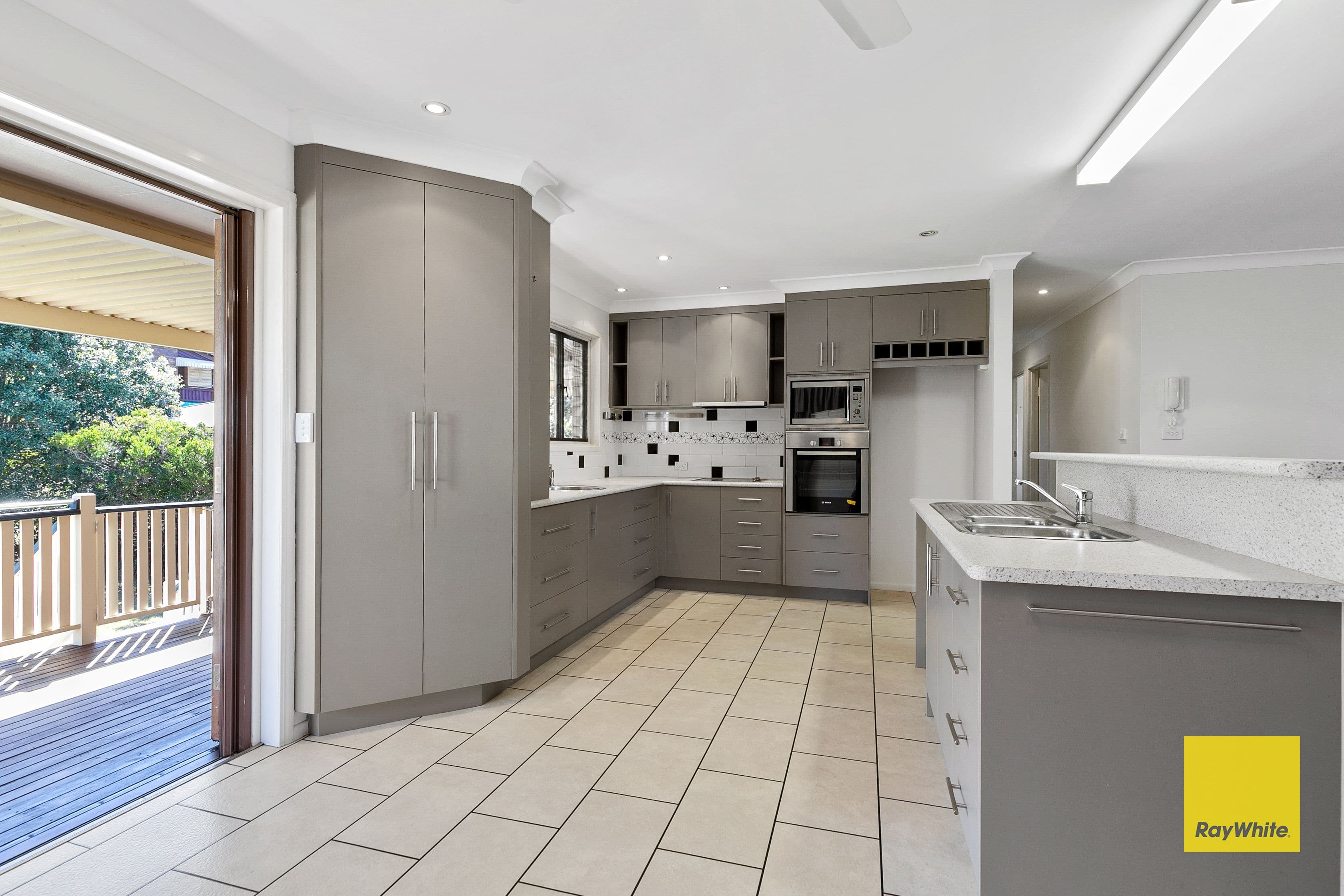10 Tarina Street, Cleveland QLD 4163, Cleveland - Thumbnail 8