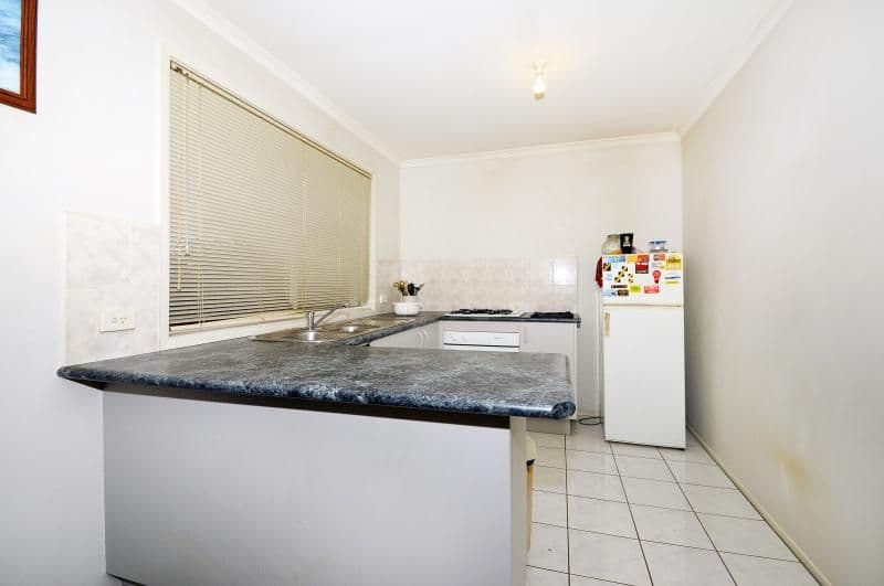 11 Orama Avenue, CARRUM DOWNS VIC 3201, Carrum Downs - Thumbnail 2