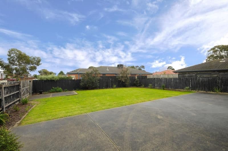 11 Orama Avenue, CARRUM DOWNS VIC 3201, Carrum Downs - Thumbnail 3