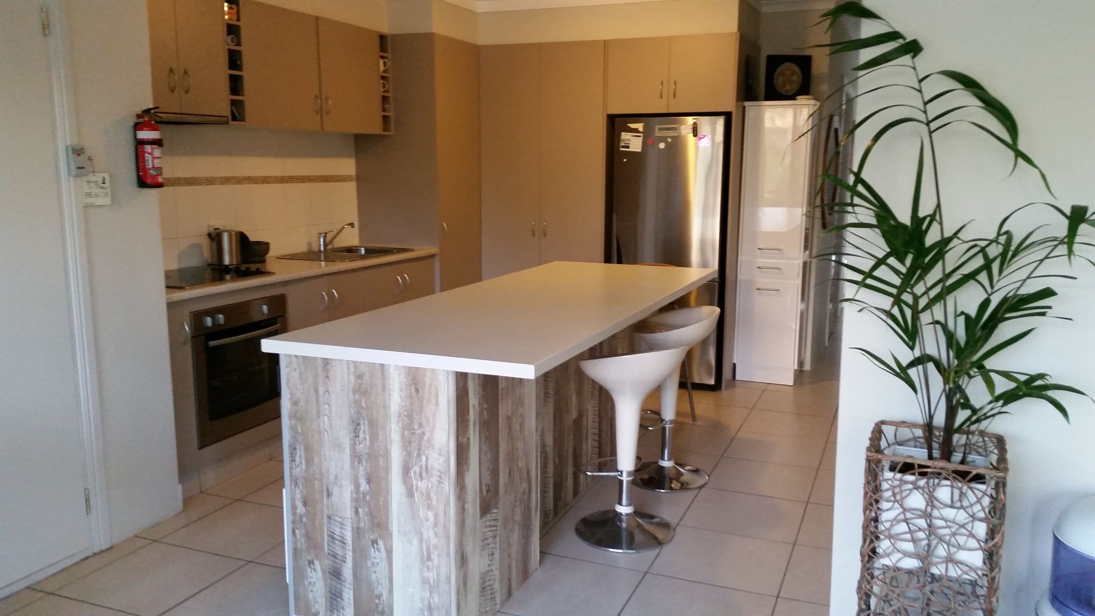 20 Leonard Avenue, Surfers Paradise QLD 4217, Surfers Paradise - Thumbnail 3