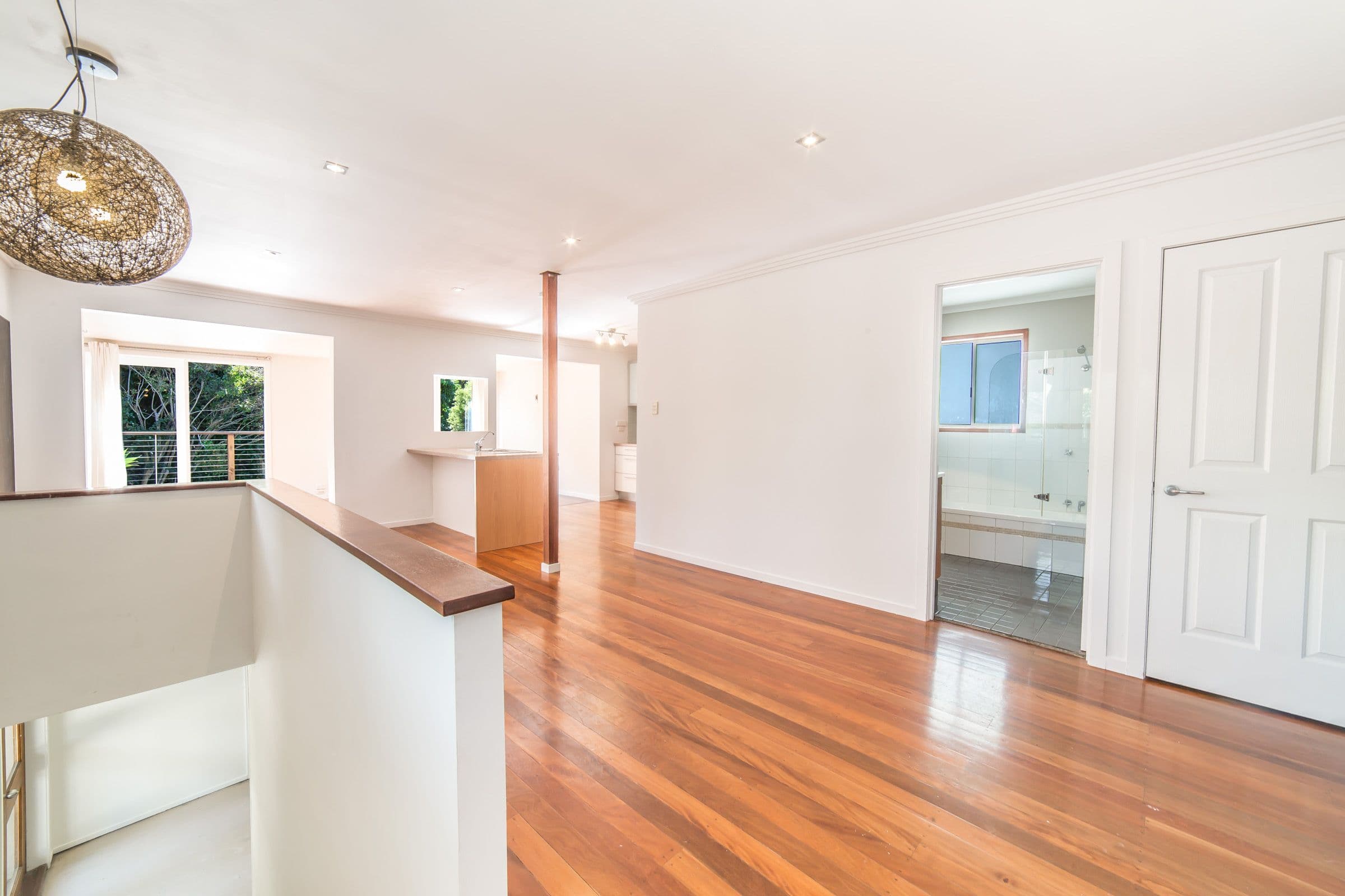 8 Eileen Avenue, Southport QLD 4215, Southport - Thumbnail 5