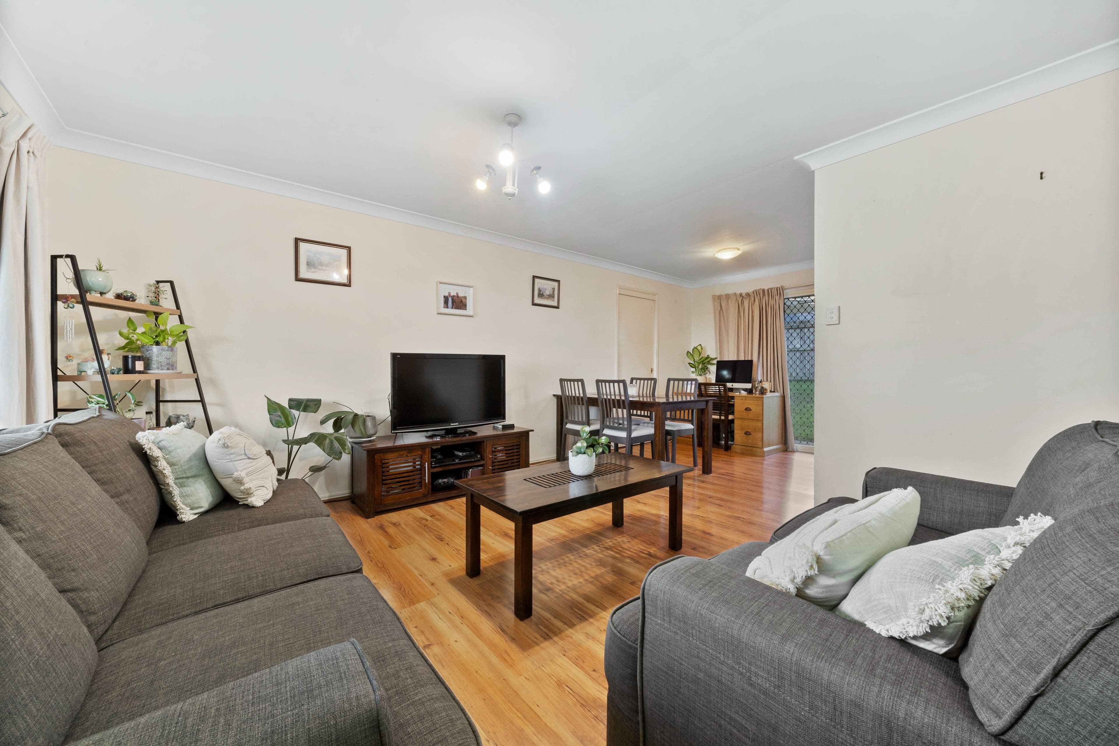 8 Bou Court, Edens Landing QLD 4207, Edens Landing - Thumbnail 4