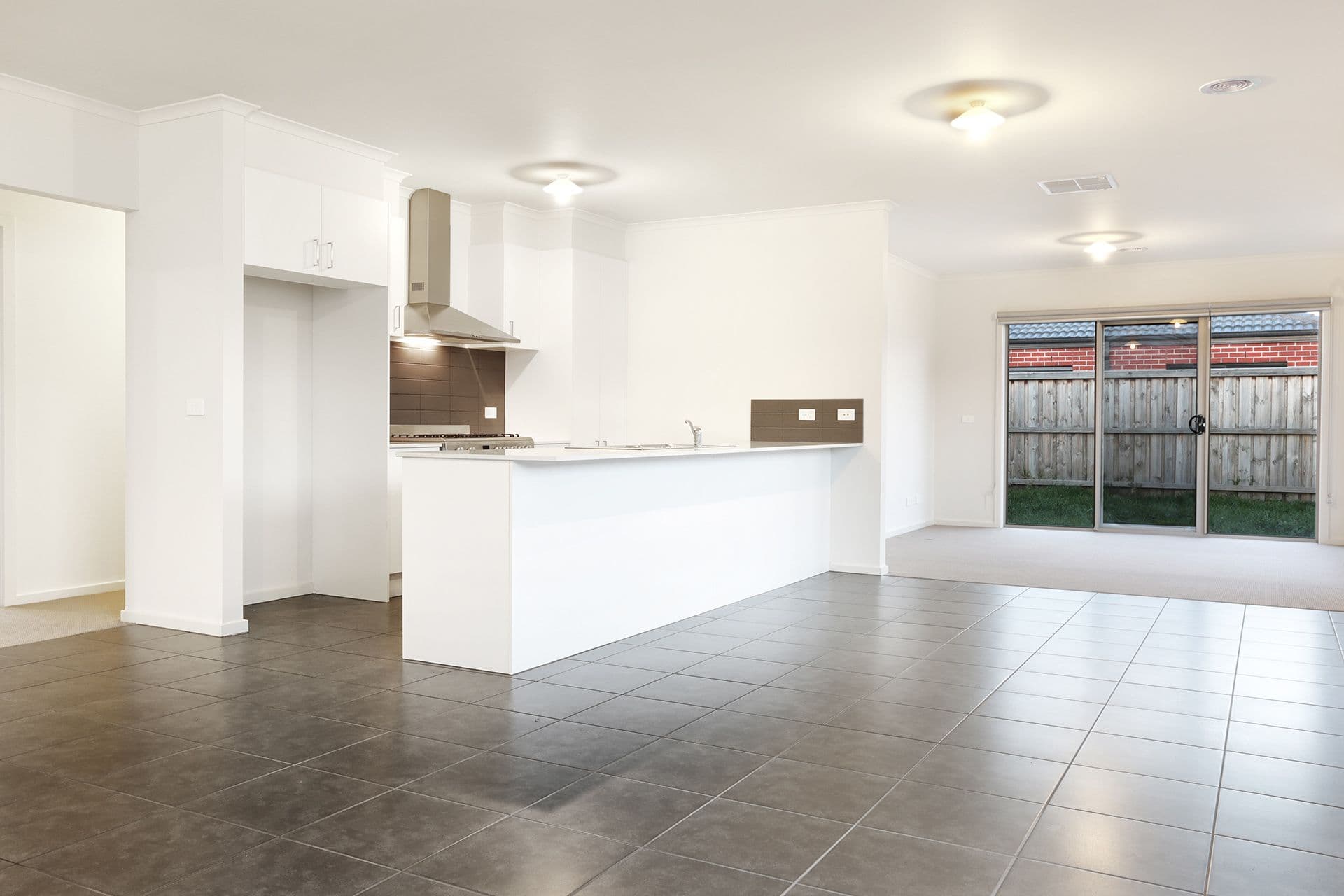 14 Highbridge Road, Point Cook VIC 3030, Point Cook - Thumbnail 4