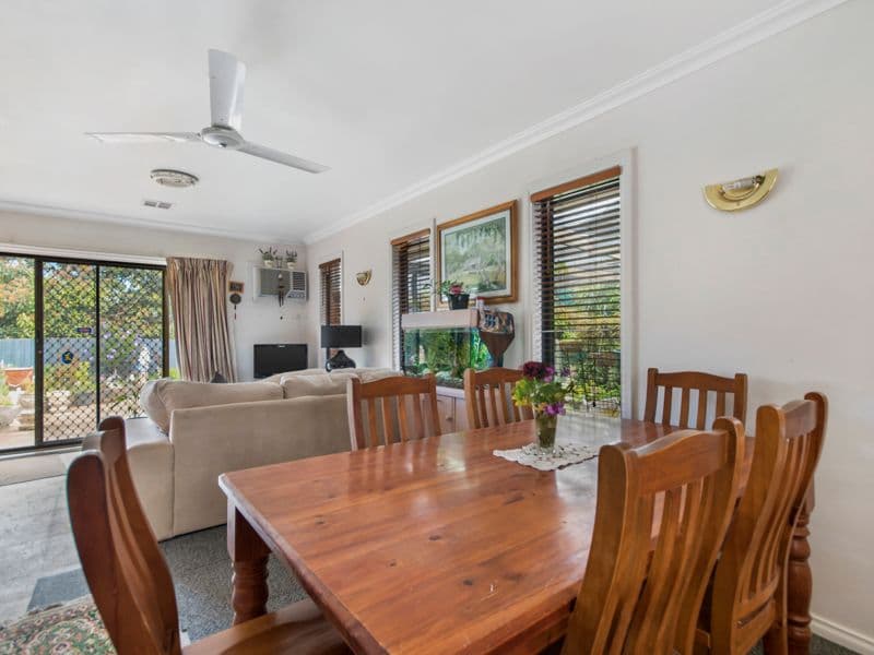 5 Howe Court, Melton South VIC 3338, Melton South - Thumbnail 5