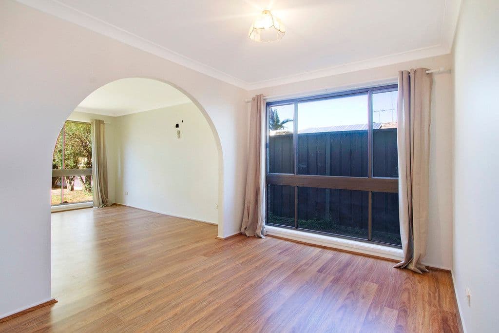 21 Snailham Crescent, South Windsor - Thumbnail 4