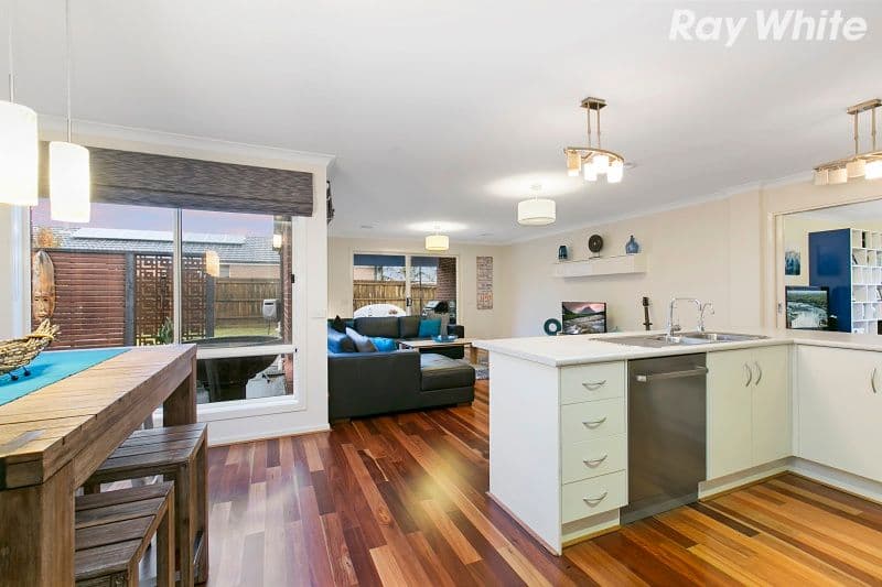 2 Cerreto Mews, Pakenham VIC 3810, Pakenham - Thumbnail 3