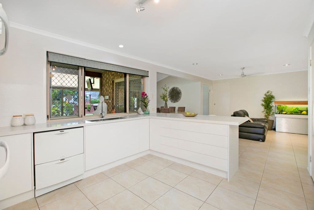 57 Holborn Crescent, Carindale QLD 4152, Carindale - Thumbnail 8