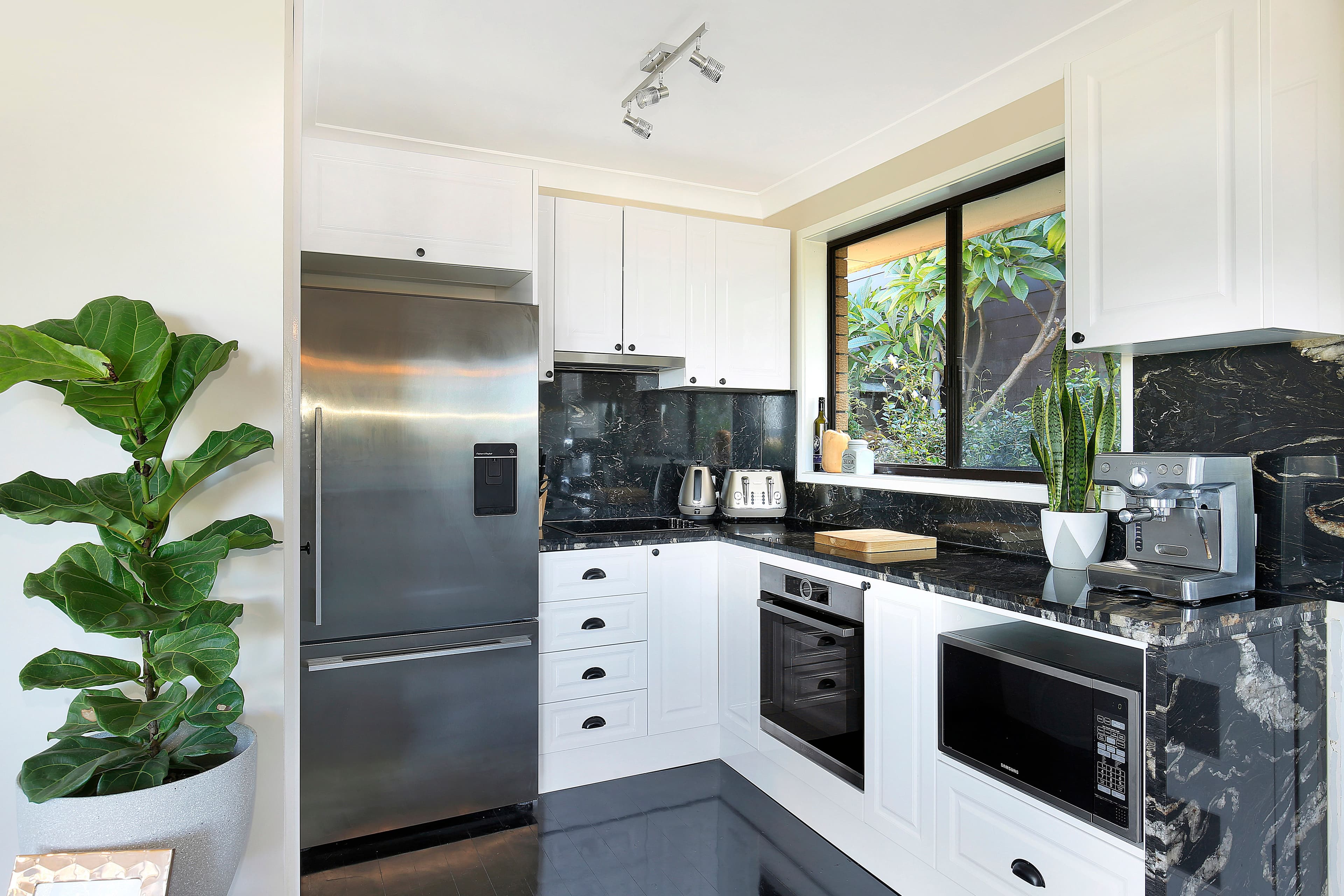 22 Cater Street, Coledale - Thumbnail 2