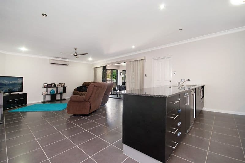 76 Corbett Street, MOUNT LOUISA QLD 4814, Mount Louisa - Thumbnail 2