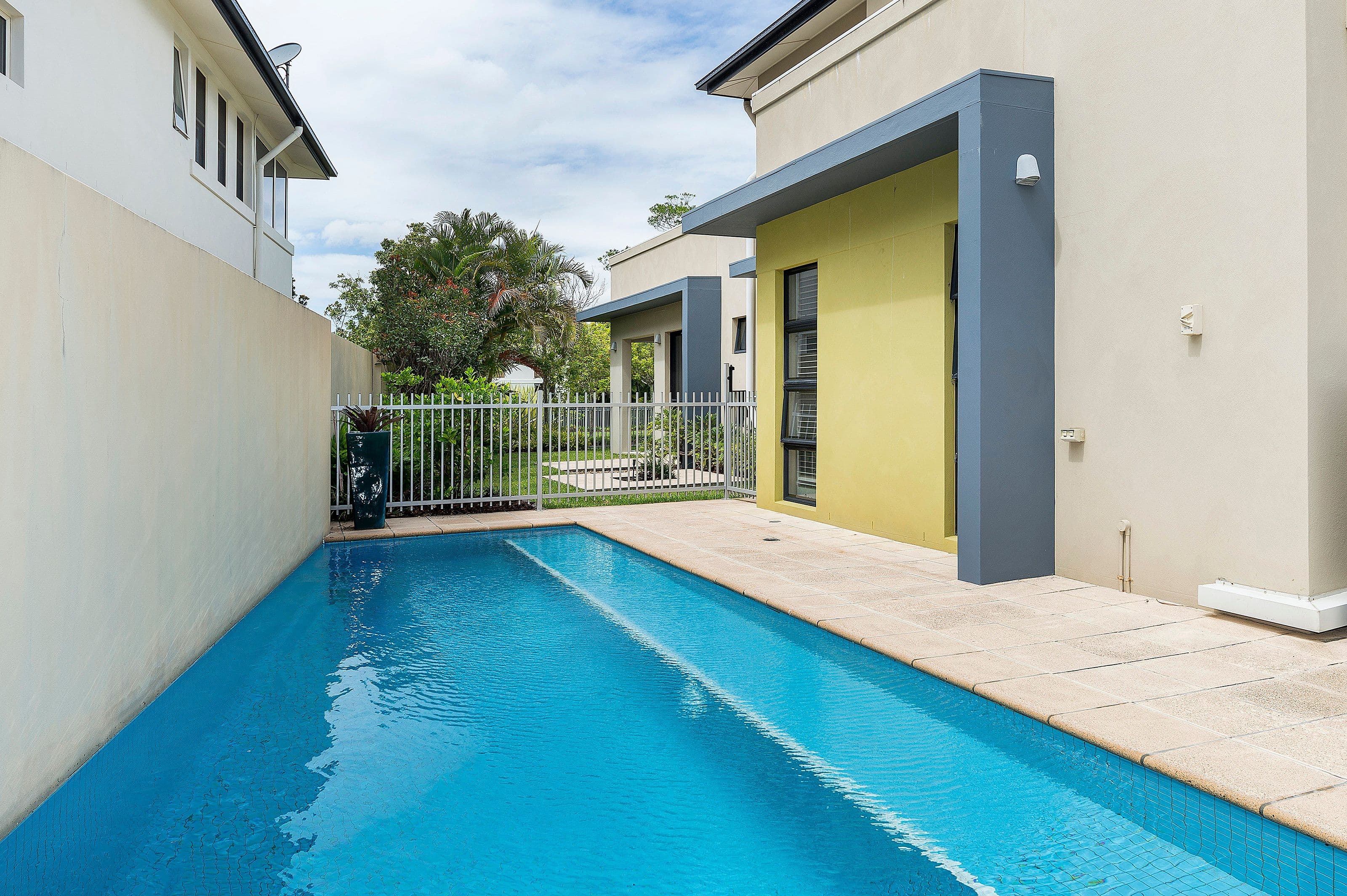 6018 Calardo Avenue, Hope Island QLD 4212, Hope Island - Thumbnail 7