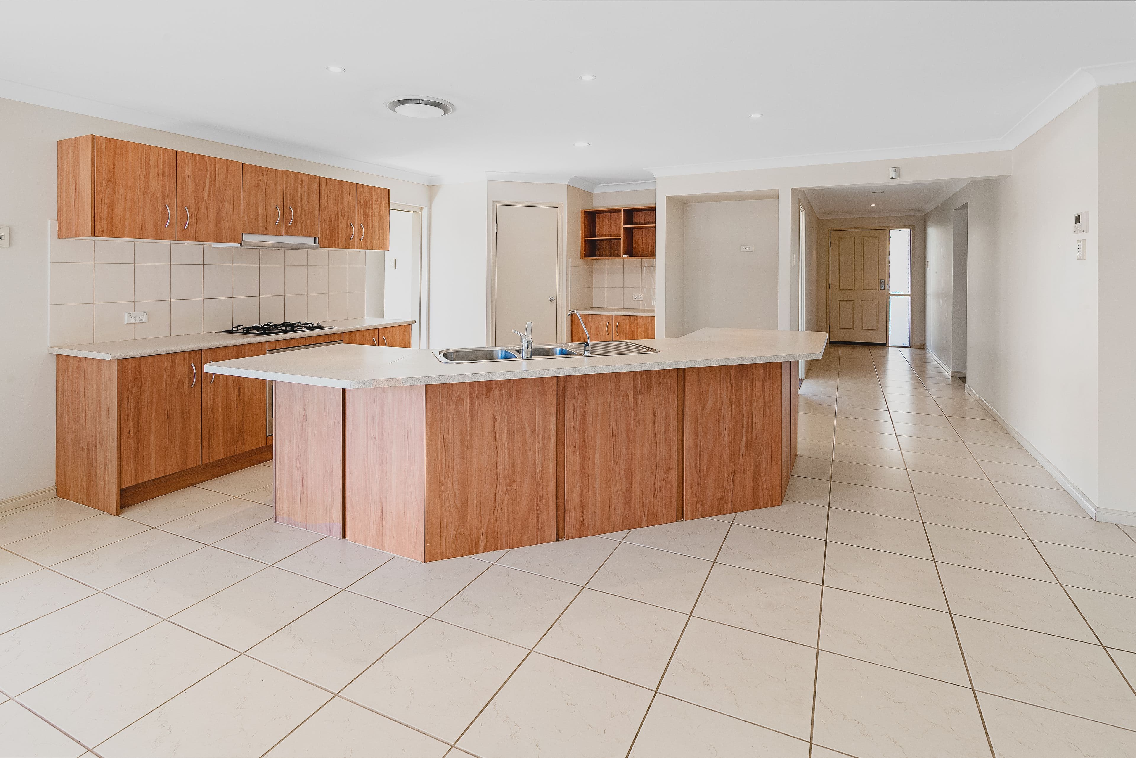 6 Monarch Avenue, Upper Coomera QLD 4209, Upper Coomera - Thumbnail 2