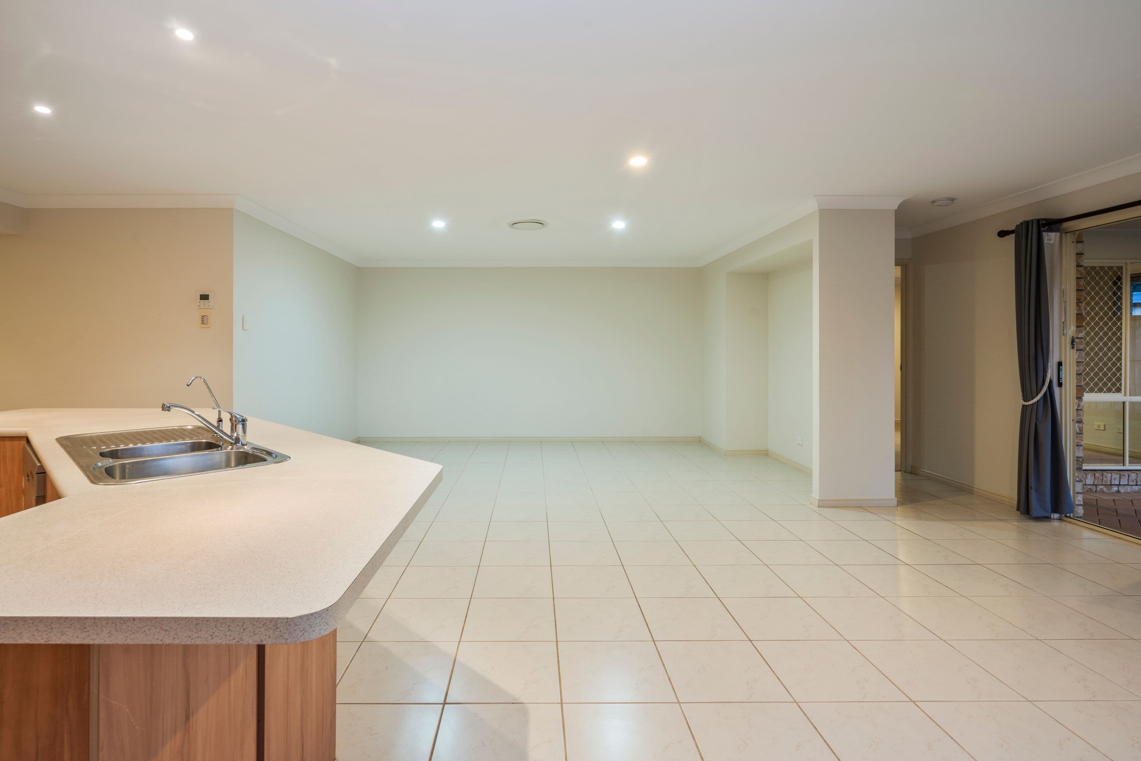 6 Monarch Avenue, Upper Coomera QLD 4209, Upper Coomera - Thumbnail 4