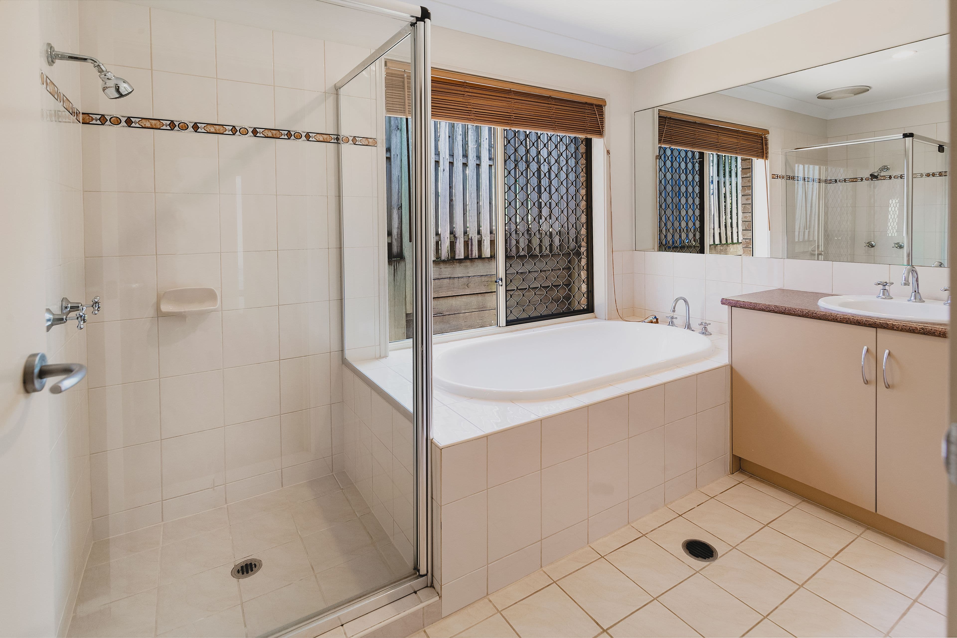6 Monarch Avenue, Upper Coomera QLD 4209, Upper Coomera - Thumbnail 8