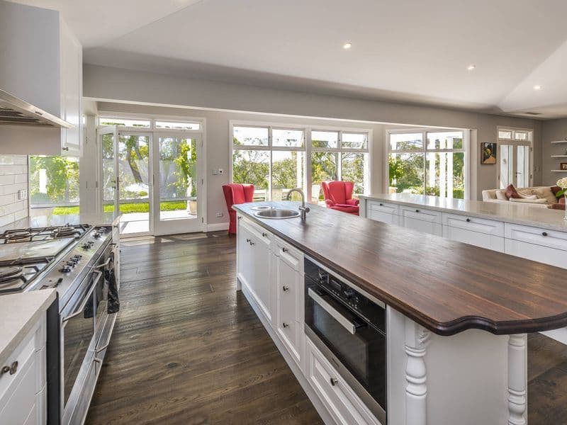 8 Loyalty Lane, Burradoo - Thumbnail 4