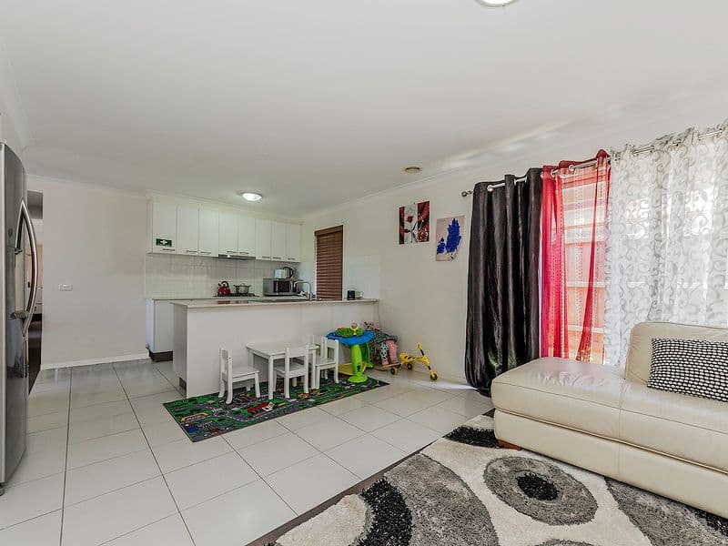 108 Golf View Drive, Craigieburn VIC 3064, Craigieburn - Thumbnail 3