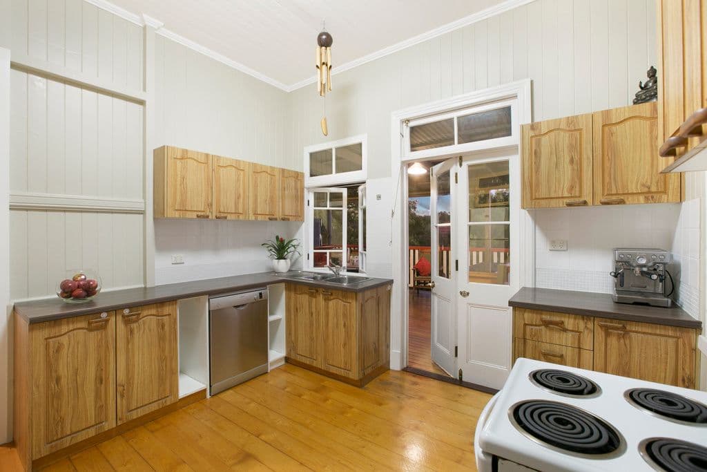 825 Cavendish Road, Holland Park QLD 4121, Holland Park - Thumbnail 8