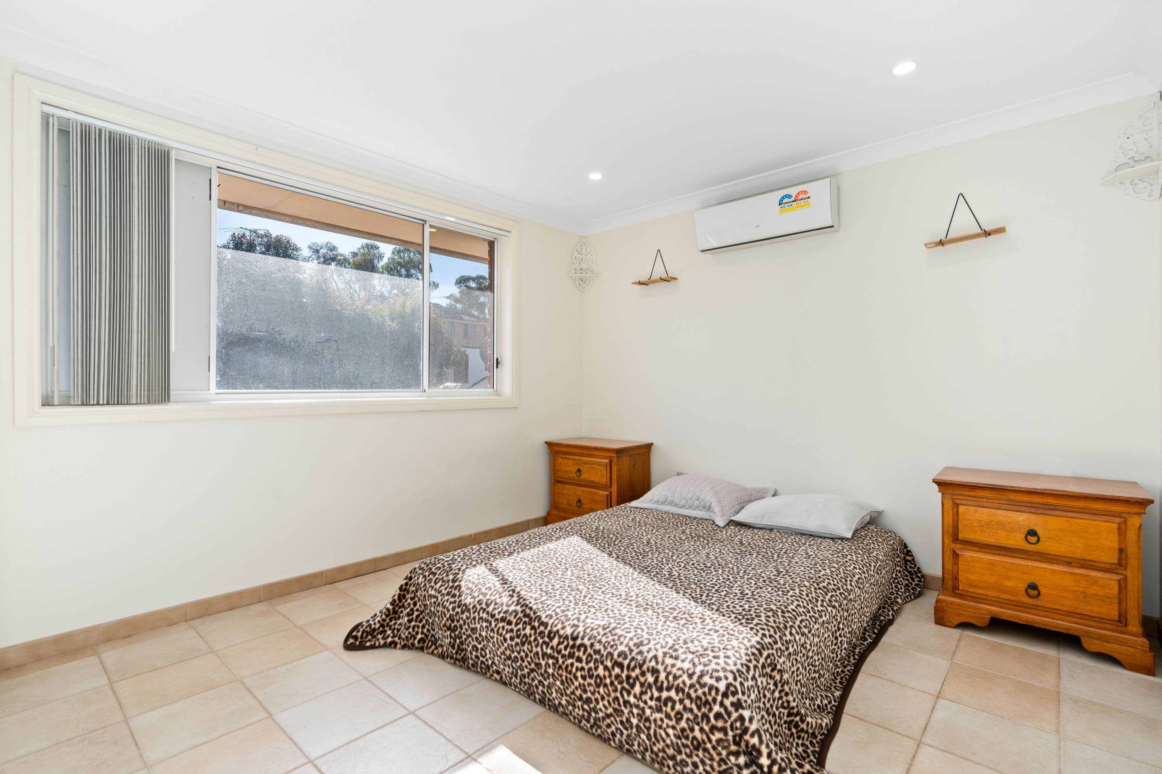 64 Flinders Crescent, Hinchinbrook NSW 2168, Hinchinbrook - Thumbnail 8