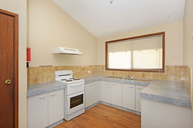 64 Albatross Road, BERKELEY VALE NSW 2261, Berkeley Vale - Thumbnail 2