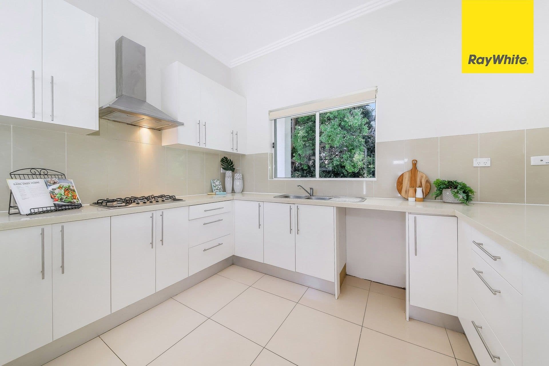 11 Hillcrest Avenue, Epping - Thumbnail 3