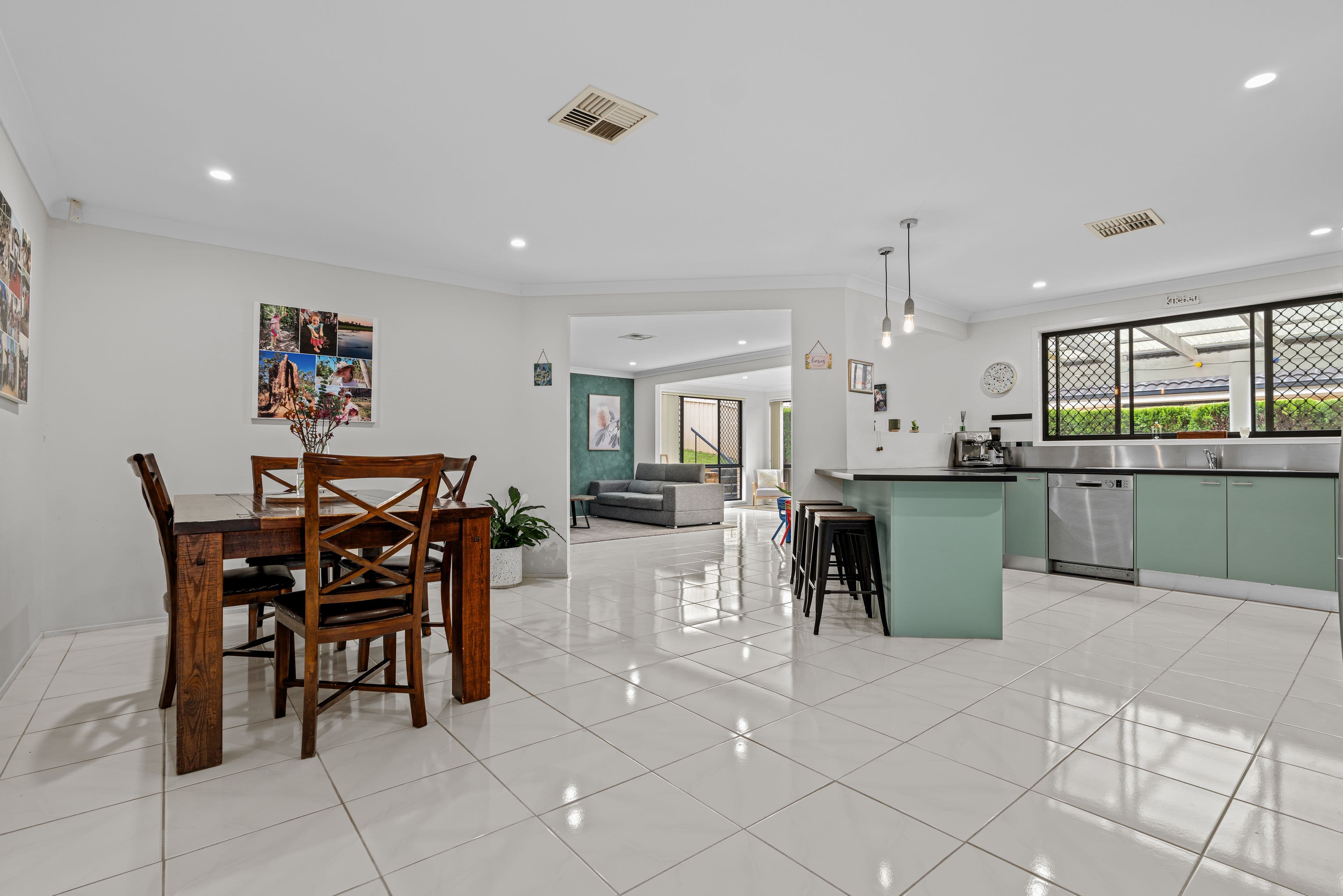 2-10 Lochview Court, Tamborine QLD 4270, Tamborine - Thumbnail 2