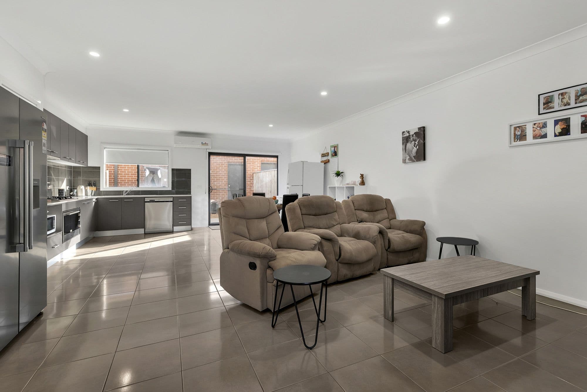 14 Treeve Parkway, Werribee VIC 3030, Werribee - Thumbnail 3