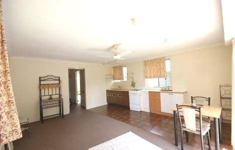 9A Wyper Street, BUNDABERG SOUTH QLD 4670, Bundaberg South - Thumbnail 4