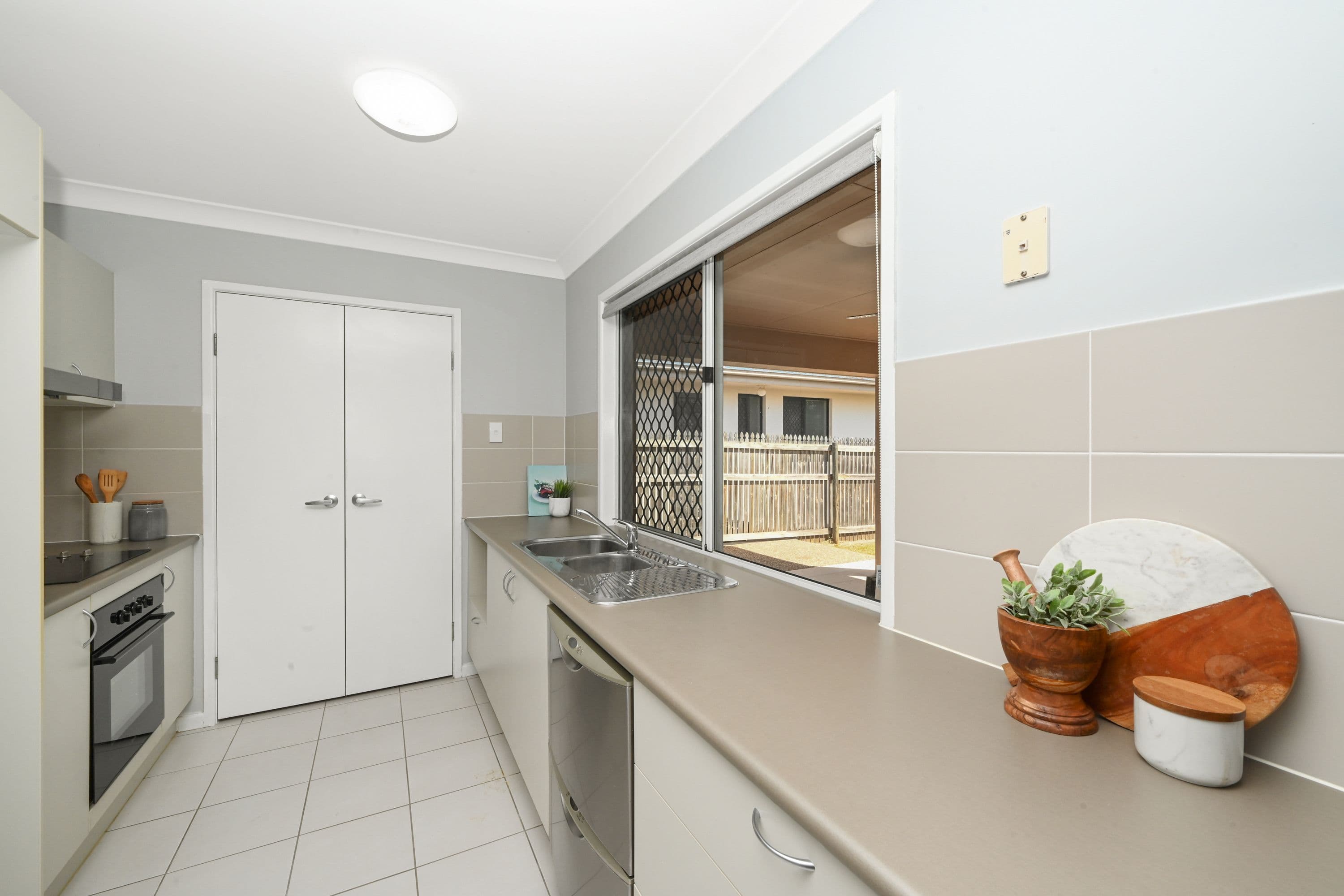 9 Woodrow Circuit, Mount Louisa QLD 4814, Mount Louisa - Thumbnail 2