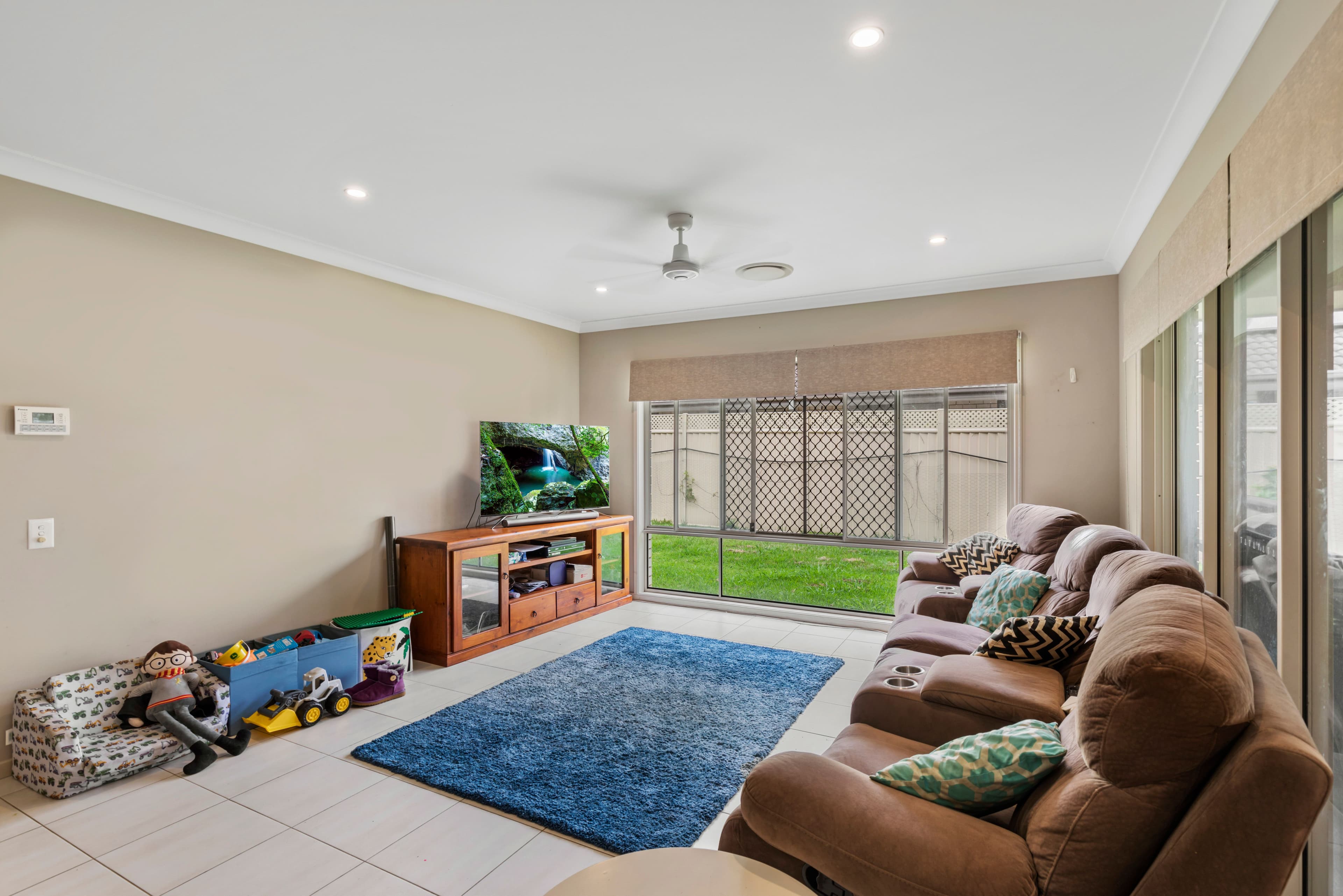 2 Coolamon Crescent, Beerwah QLD 4519, Beerwah - Thumbnail 3